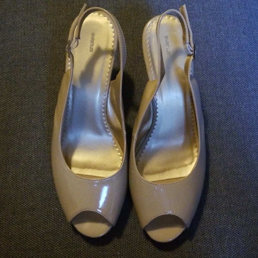 Platform nude wedge, 4-inch, size 12w